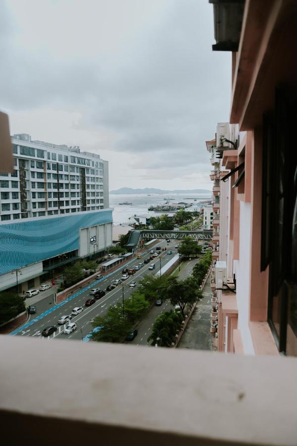 Petronella Apartment C1 Marina Court Kota Kinabalu Exterior foto
