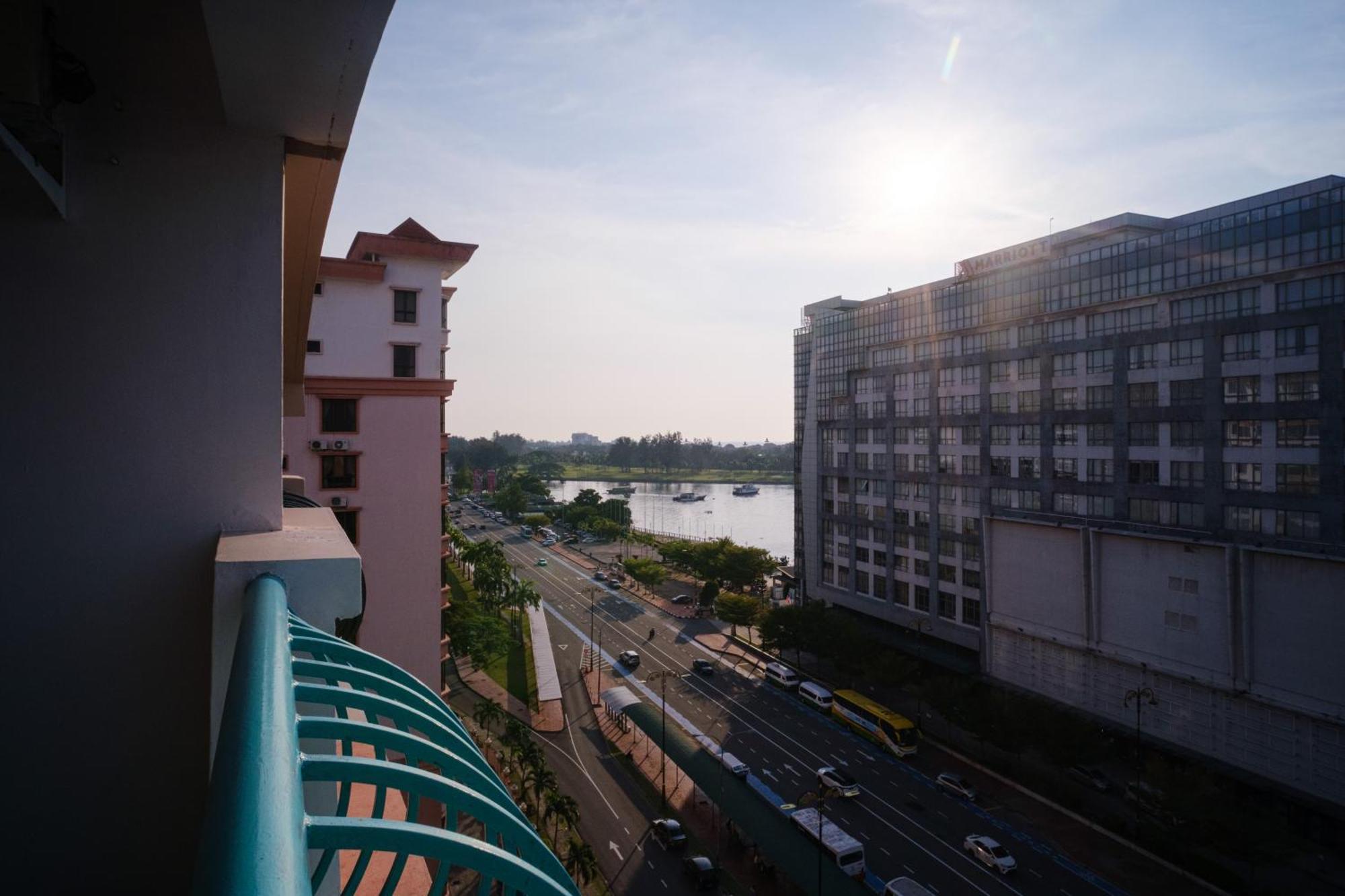 Petronella Apartment C1 Marina Court Kota Kinabalu Exterior foto